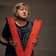 Sunt o baba comunista