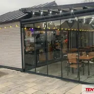Terase inchise cu sticla - o investitie profitabila pentru locatiile Horeca