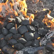 Brichetele de cărbune sunt o sursă ecologică și eficientă de încălzire? Iată răspunsul