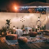 Trucuri pentru un decor exterior funcțional și economic
