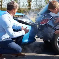 Evaluarea corecta a daunelor auto este pasul esential pentru o despagubire corecta