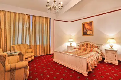Hotel Imparatul Romanilor