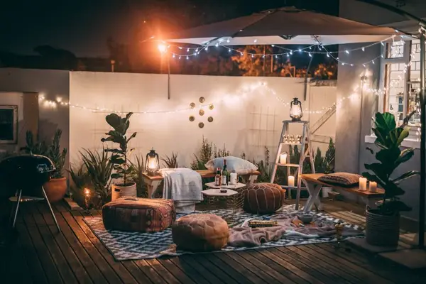 Trucuri pentru un decor exterior funcțional și economic