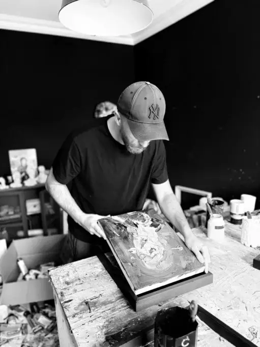 Vladinsky revine la Londra cu Afterimage, o expoziție care marchează un nou prag al maturității sale artistice